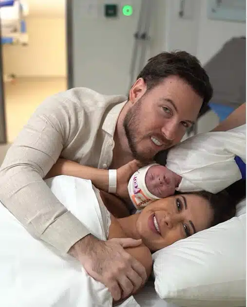 Maíra Cardi e Thiago Nigro com a pequena Eloáh