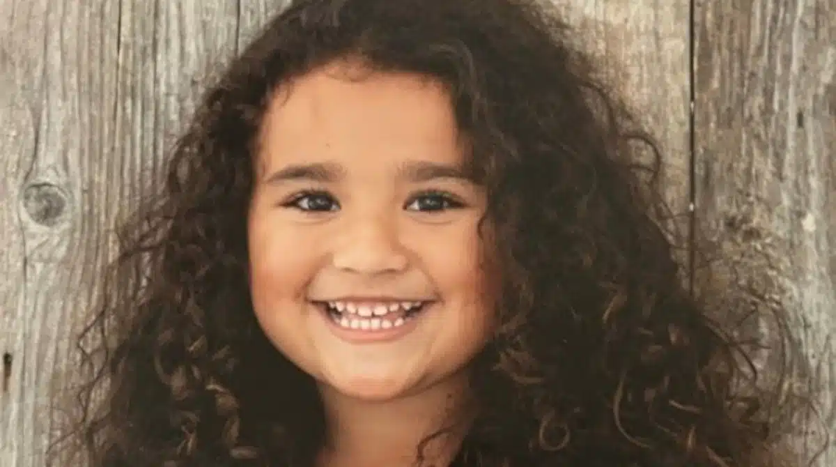 Menina Melodee Buzzard foi vista depois de anos