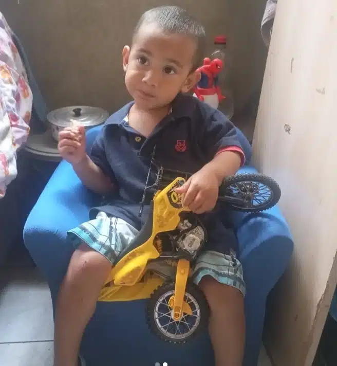 Foto mais recente do menino Arthur de dois anos