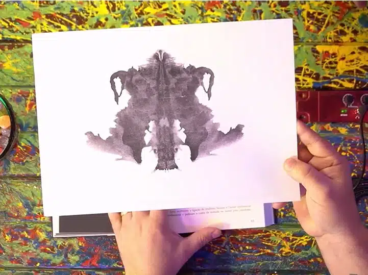 Imagem do teste de Rorschach feito por Suzane Von Richthofen