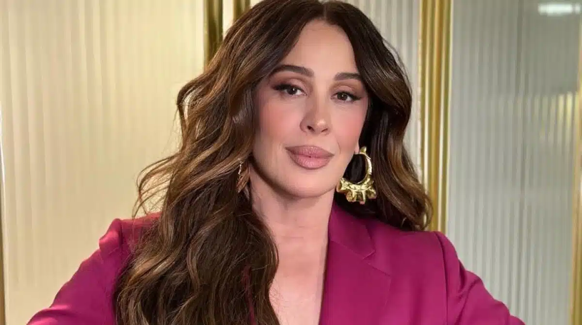 Claudia Raia mostra o filho com fantasia diferente