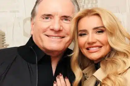 Esposa de Roberto Justus posa com sua filha em safari na África e surpreende