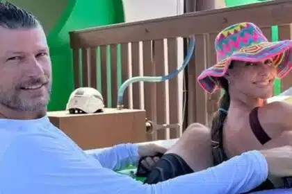 Fernanda Lima e Rodrigo Hilbert posam com os 3 filhos em parque e surpreende