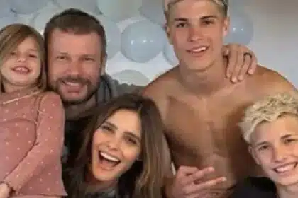 Fernanda Lima posa com seus filhos gêmeos e o marido e fala sobre situação com difícil com sua caçula e impressiona