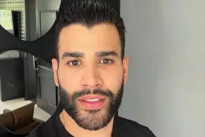 Filhos de Gusttavo Lima surgem tomando banho na mansão e encantam