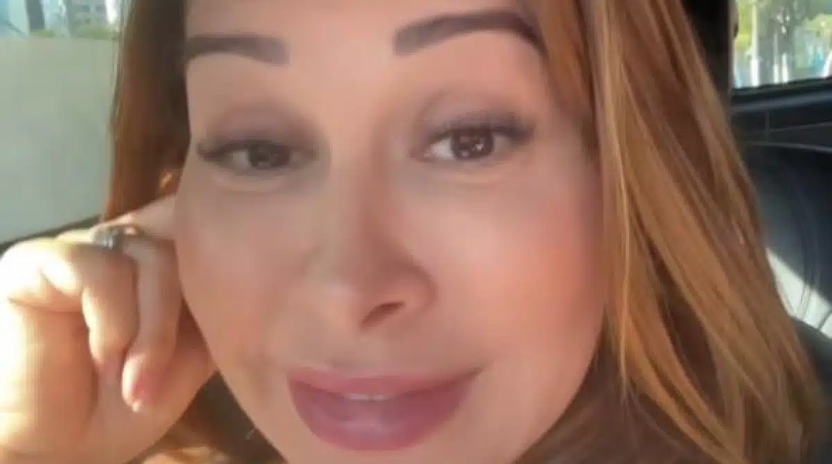 Maíra Cardi posa usando máscara e revela o que houve com a filha