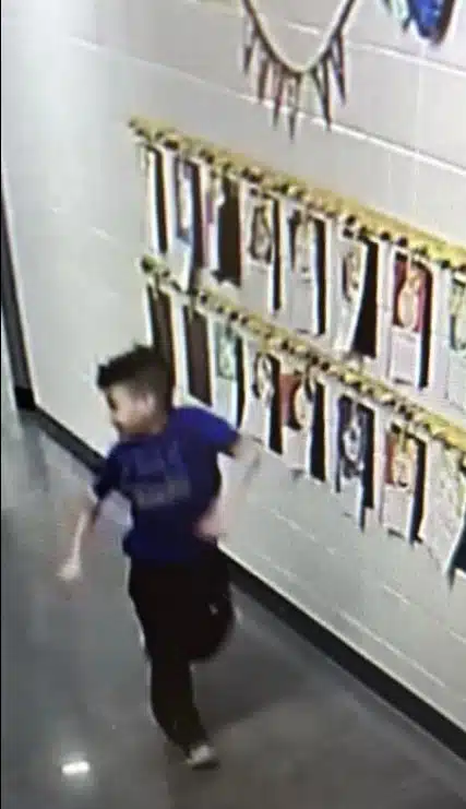 Menino Lionel Ramirez Cervantes antes de sair da escola