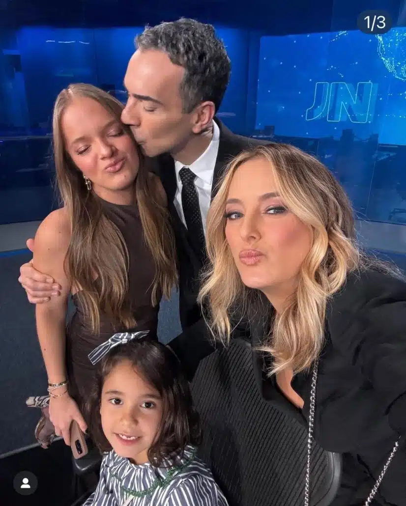 Tralli recebeu a esposa, a enteada Rafaella Justus e a filha Manu no novo trabalho