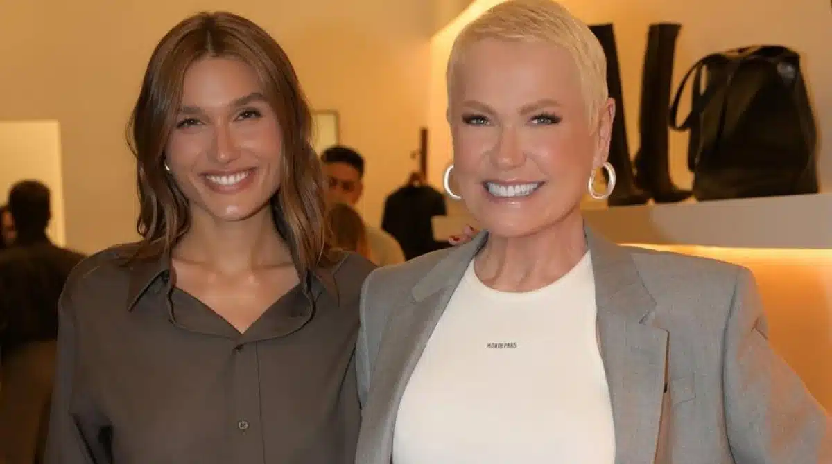 Sasha Meneghel posa em sua loja no Rio e Xuxa fala