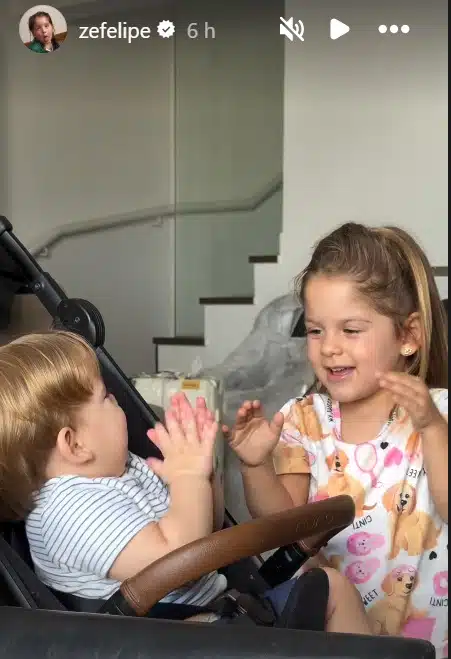 Filhos de Zé Felipe durante momento divertido