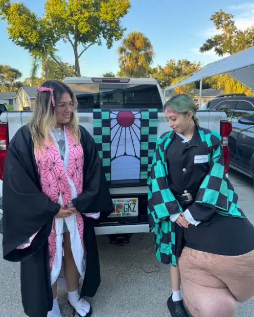 A adolescente antes da sua operação na perna