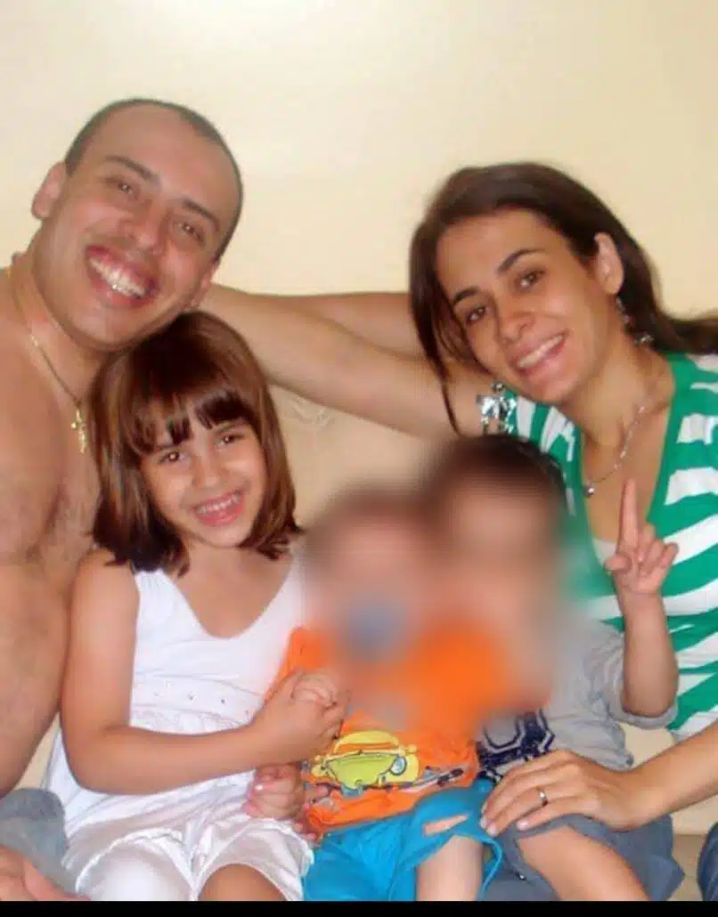 Alexandre Nardoni e Anna Carolina Jatobá com os filhos