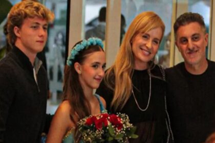 Angélica e Luciano mostram a filha na apresentação de balé e encantam