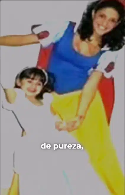 Isabella Nardoni junto de sua mãe Ana Carolina Oliveira