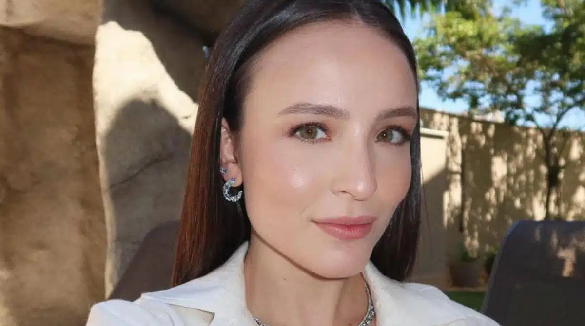 Larissa Manoela revela problema para engravidar e desabafa