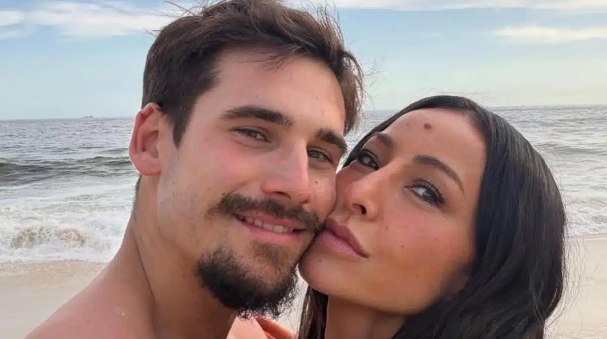 Nicolas Prattes mostra viagem com enteada e revela novidade