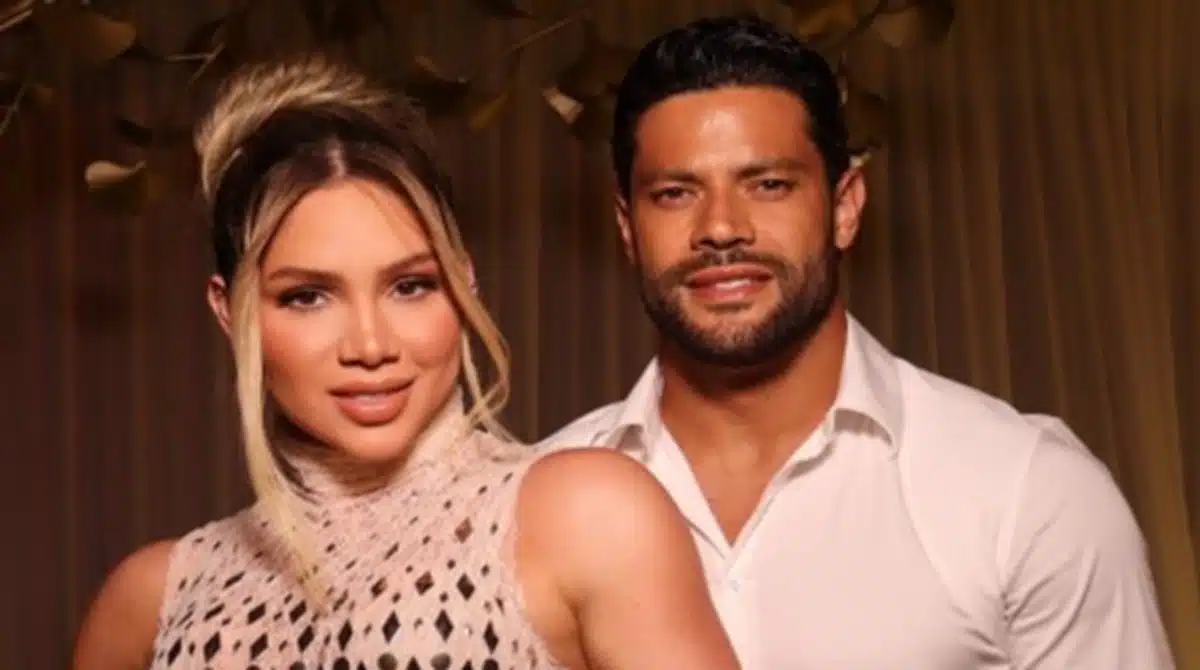 Hulk Paraíba surge com a esposa e os cinco na festa de Ano Novo e impressiona