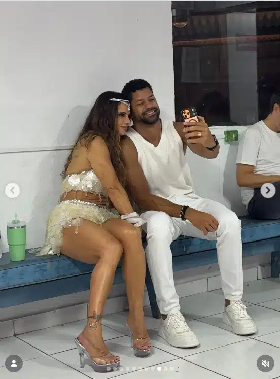 Viviane Araújo mostra foto com o marido e encanta