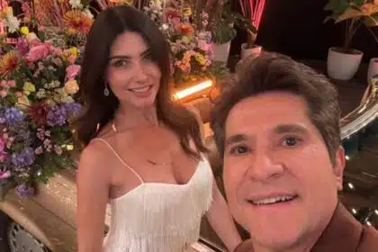 Aline e Daniel comemoram os 14 anos da filha do meio