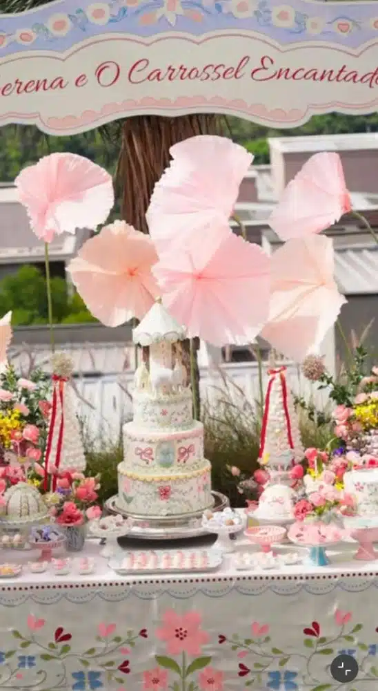 Jade Magalhães e Luan comemoram o 1 ano da bebê