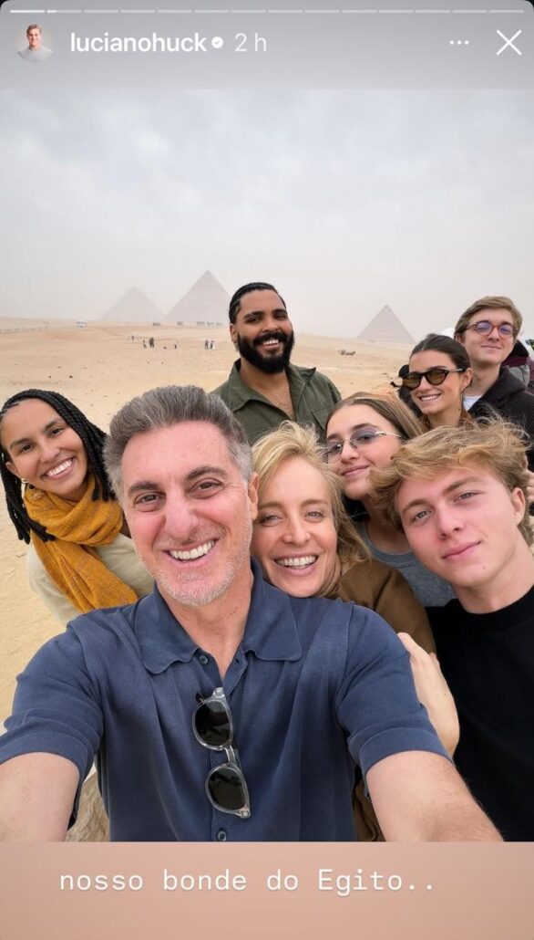 Além da família de Luciano Huck, Paulo Vieira e a esposa também desembarcaram no passeio