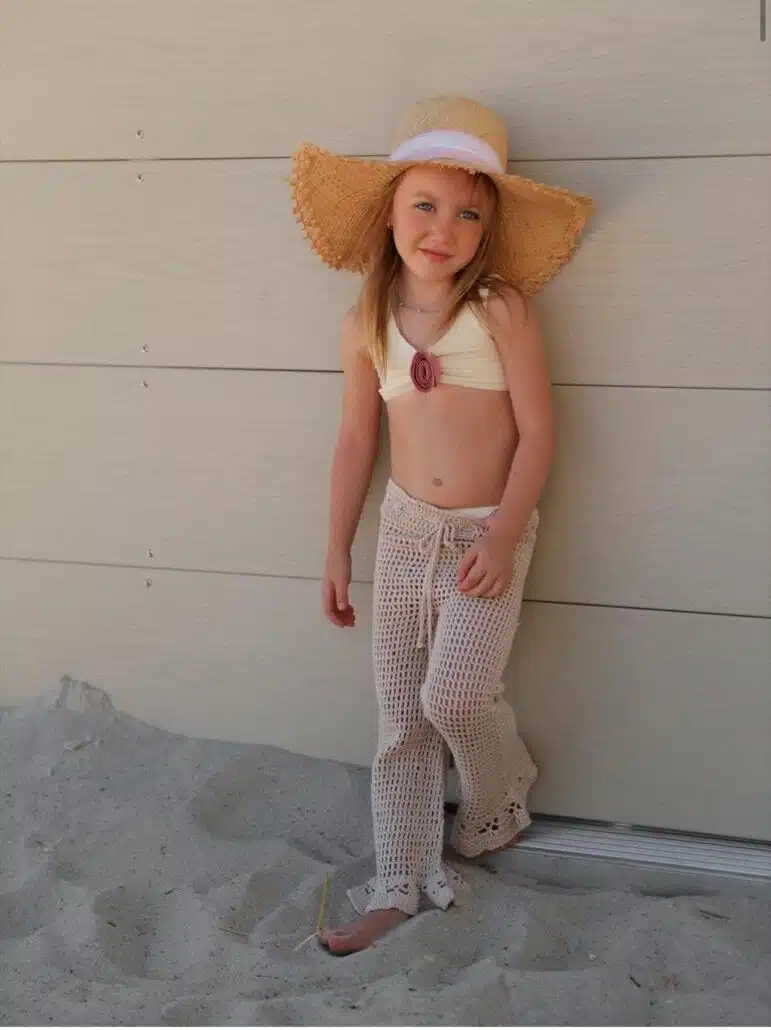 Vicky, caçula de Roberto Justus, faz lindas fotos em Miami