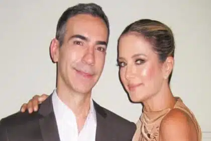 Na Bahia, César Tralli posa com filha /Reprodução Instagram