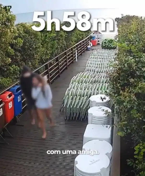 Garota retornou acompanhando o adolescente