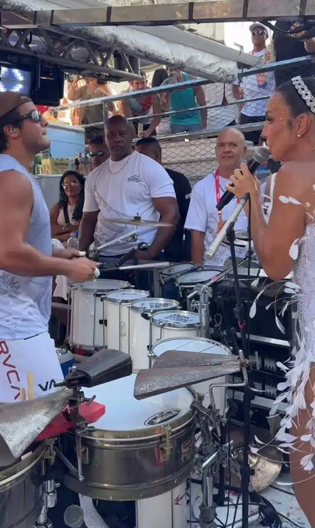 Há alguns dias, Ivete Sangalo dividiu palco com o filho