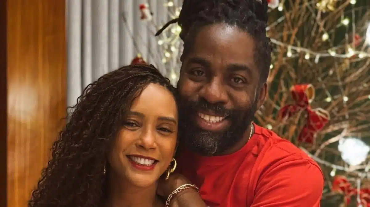 Taís Araújo mostra filha e desabafa sobre maternidade
