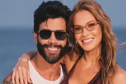 Gusttavo Lima aparece sem aliança em show e fala dos filhos