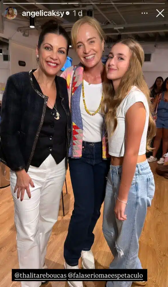 Angélica e Eva posam com a escritora Thalita Rebouças