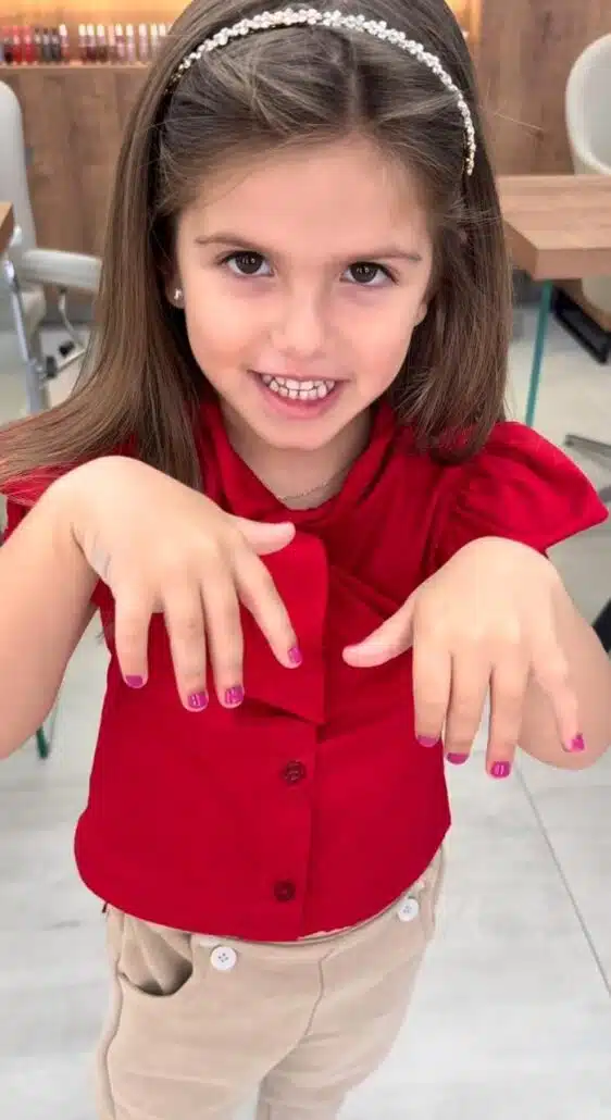 A filha de Bárbara Evans mostra seu novo visual