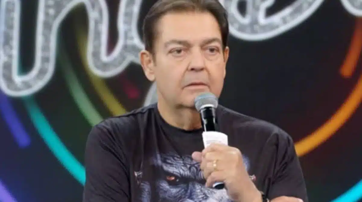 Faustão surge no aniversário da filha e momento raro