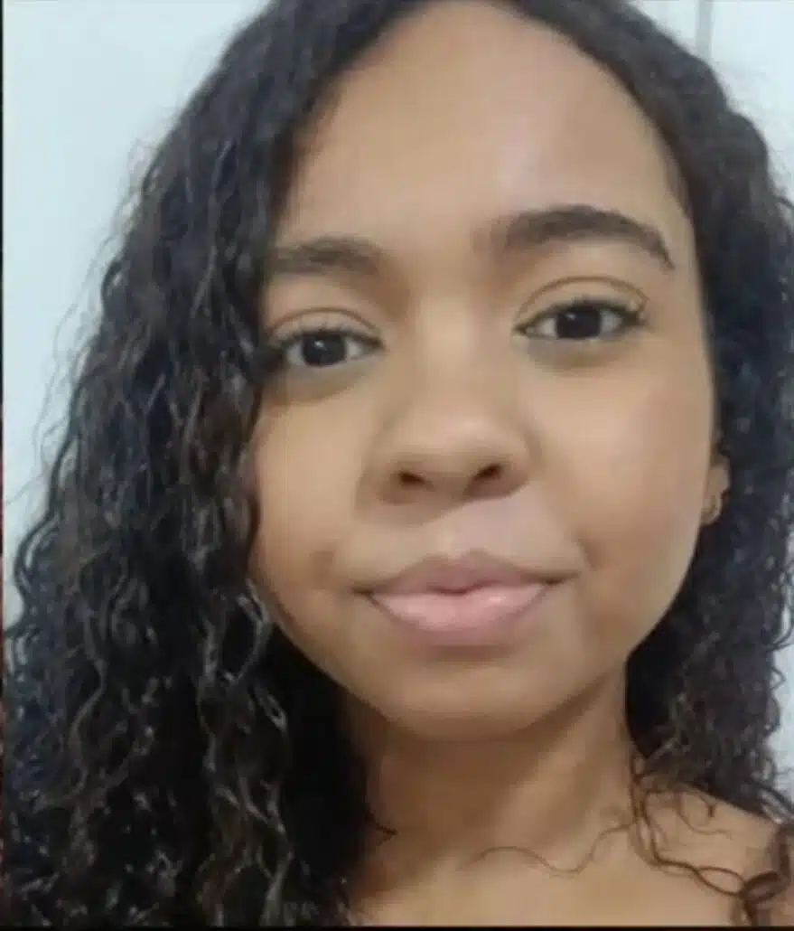 Garota de 14 anos que desapareceu na sua escola