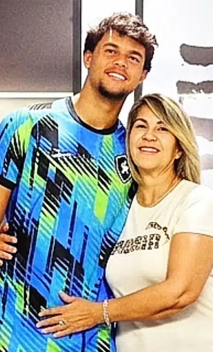Foi a mãe de Eliza Samudio quem criou o filho dela com o goleiro Bruno