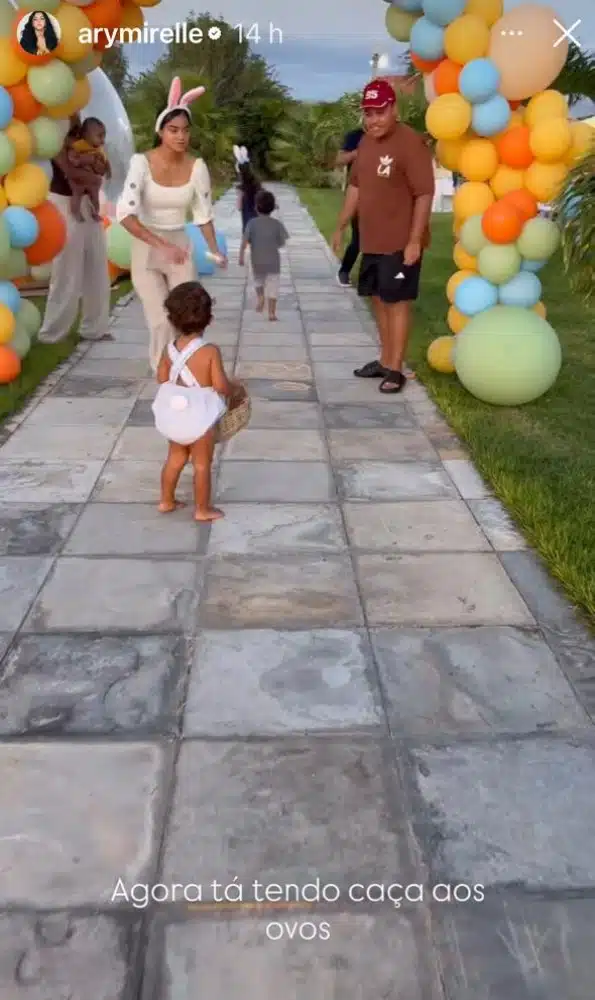 Os filhos de Ary e João Gomes participaram de uma caça aos ovos