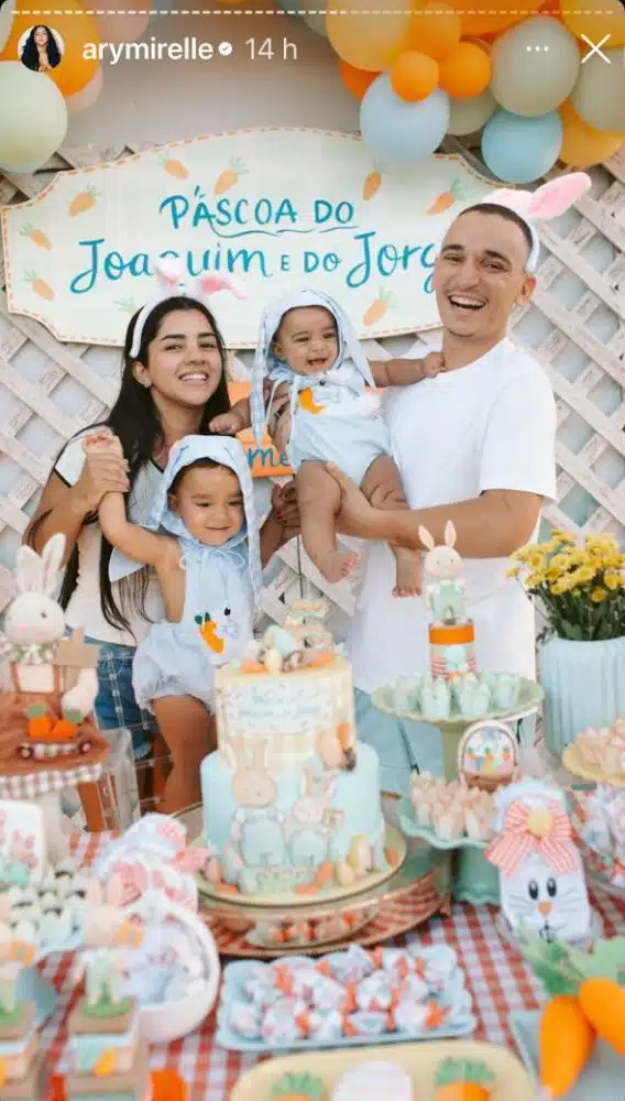 Ary e João Gomes comemoram os 6 meses do caçula