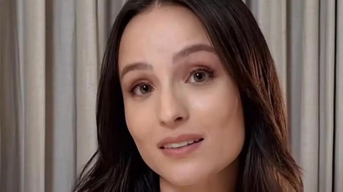 Larissa Manoela desabafa sobre sonho de ser mãe