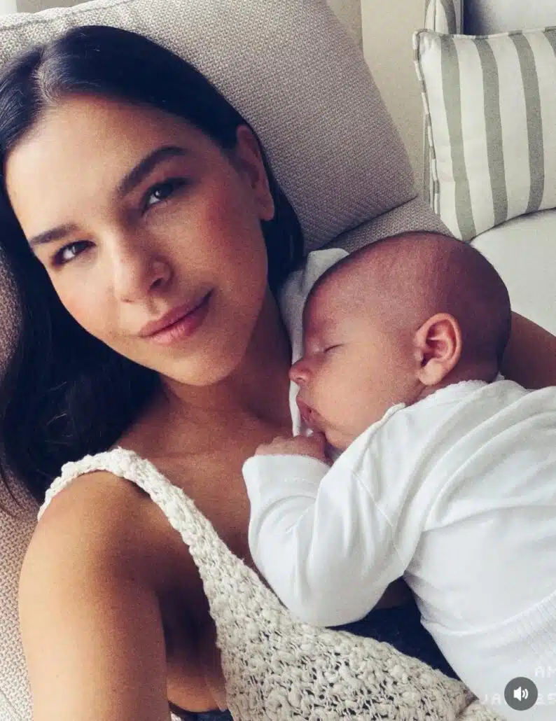 Mariana Rios mostra rostinho do filho pela 1ª vez