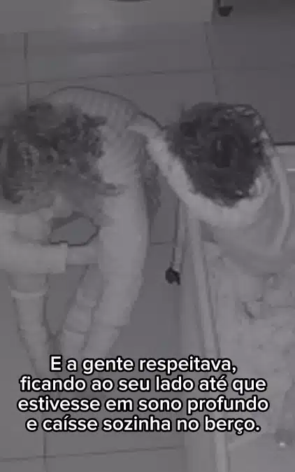 contioutra.com - Menina adotada s&oacute; dormia em p&eacute;, encostada na parede &mdash; motivo deixou nova m&atilde;e sem rea&ccedil;&atilde;o em SC