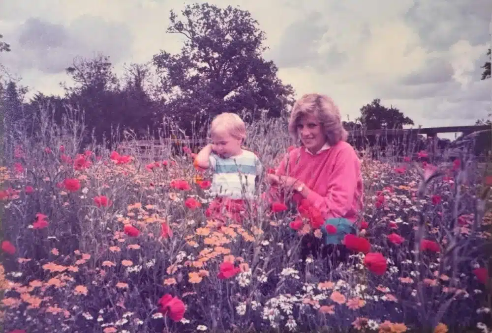 O Príncipe William mostra foto da infância com a Princesa Diana