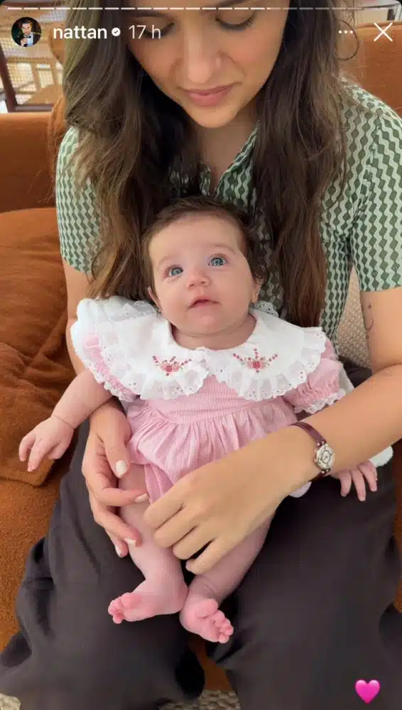 Rafa Kalimann posa com sua bebê