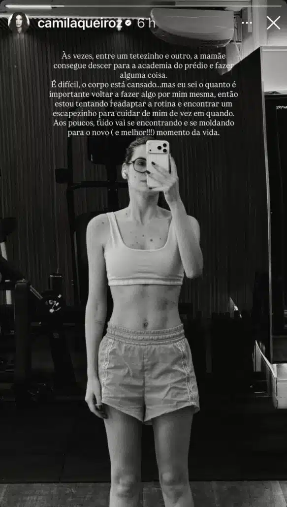 Camila Queiroz mostra o corpo e reflete sobre voltar a rotina, após parto