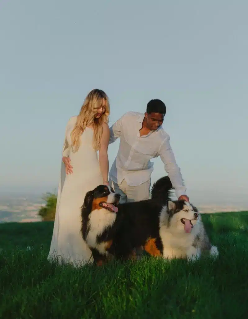 Gabriely e Endrick fizeram um ensaio com os pets