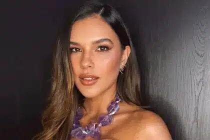 Mariana Rios posa de biquíni 3 meses após o parto