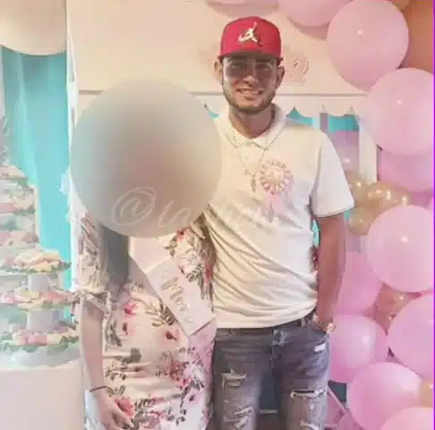 A menina de 12 anos e o homem durante o chá de bebê