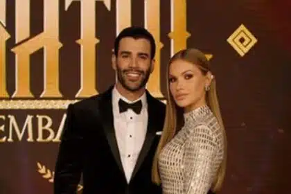 Andressa Suita posa com seus filhos com Gusttavo Lima em haras de luxo