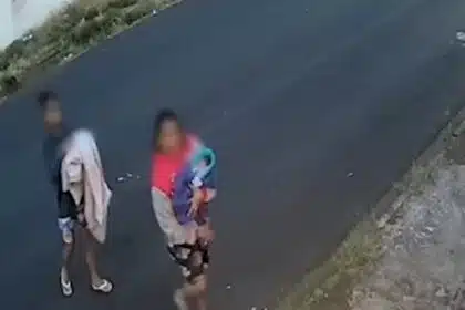 Avó e mãe foram detidas por terem deixado bebê recém-nascida