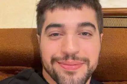 Nattan mostra a bebê e fala após polêmica no show